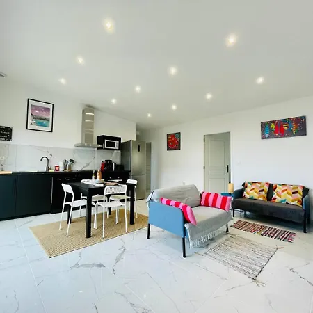 Ferienhaus Jacuzzi Prive 500m De La